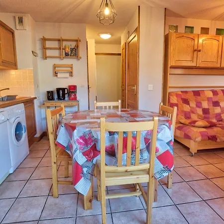 Appartement Cosy Au Pied Des Pistes Avec Wifi Et Parking - Fr-1-505-102 * Notre-Dame-de-Bellecombe