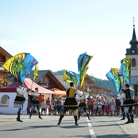 Appartement Cosy Au Pied Des Pistes Avec Wifi Et Parking - Fr-1-505-102